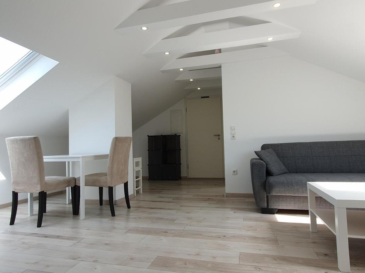 Ruhige Und Moderne 2-Zi. Wohnung Kulsheim Exterior foto
